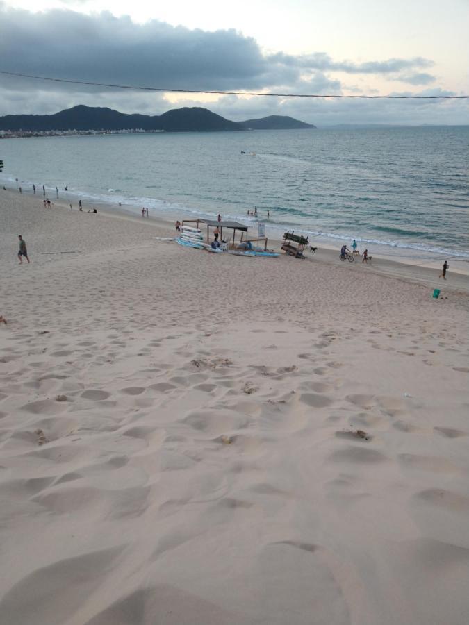 Otimo Apartamento Na Praia Dos Ingleses Gaivotas 70M Do Mar Florianópolis Exterior foto